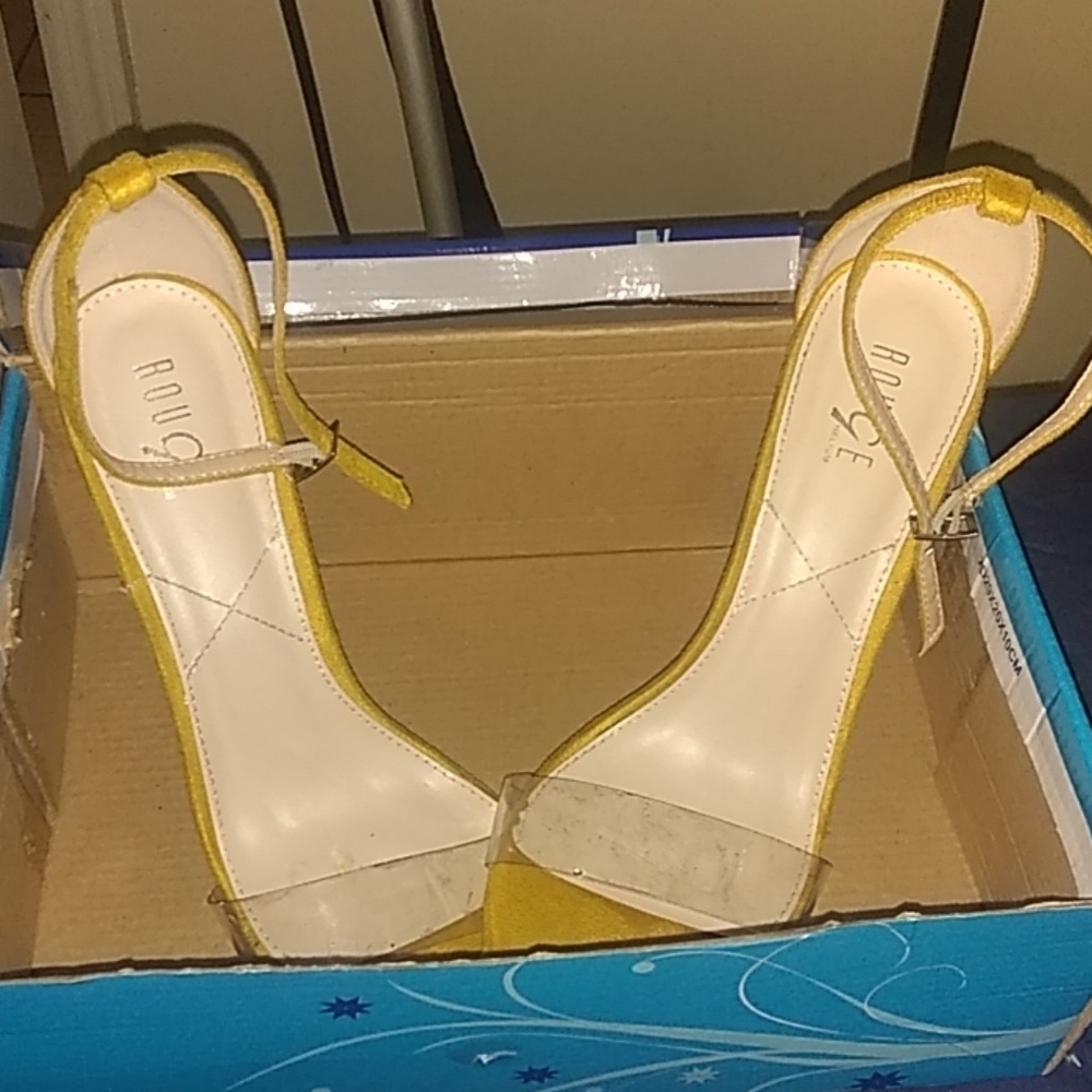 Shoes - Picture 2 of 3